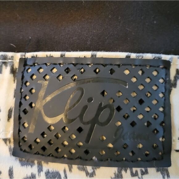 Pair Of Klip Skinny Jeans With Tribal Pattern. - Picture 5 of 6